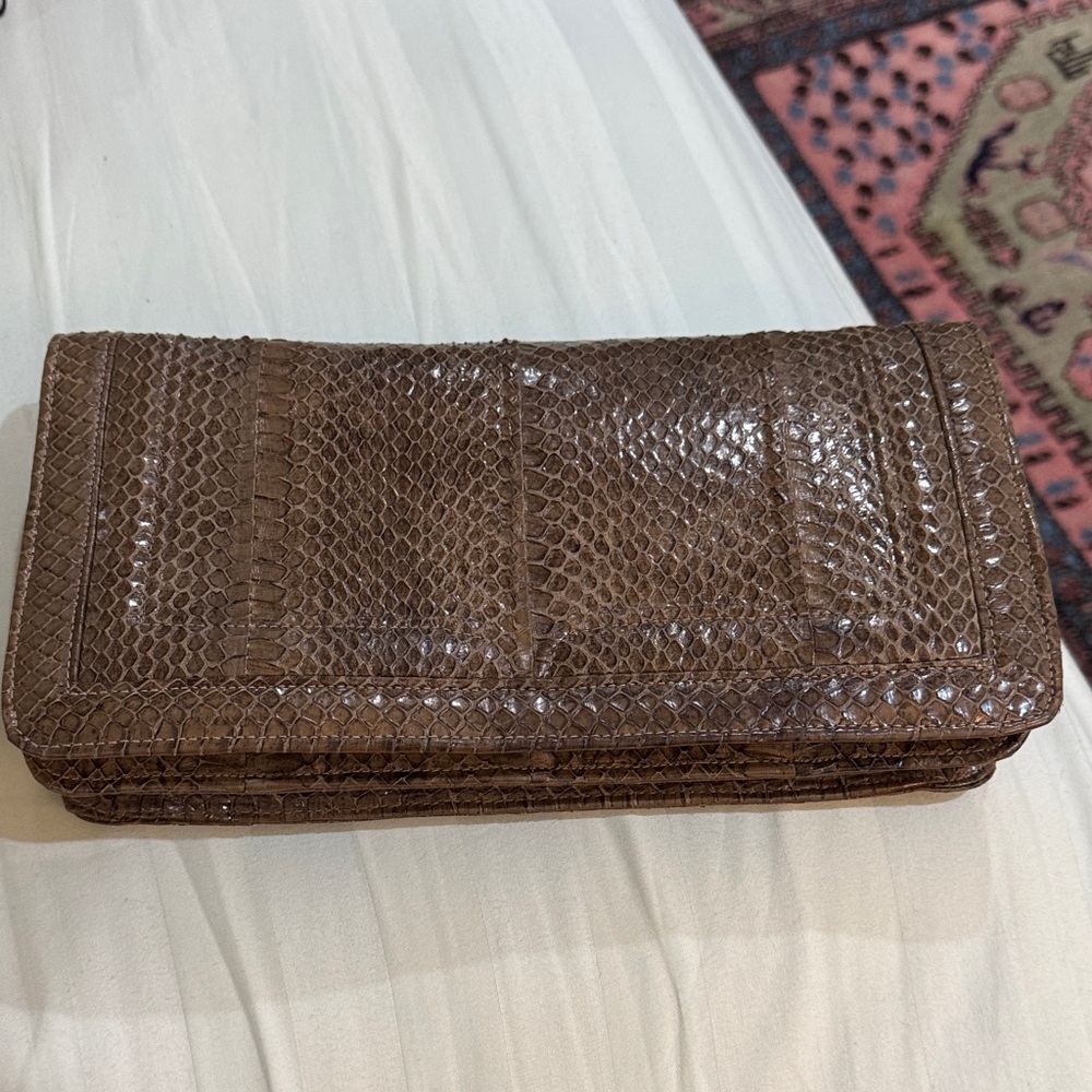 EUC Vintage Snakeskin Elegant Brown Clutch/Shoulder bag